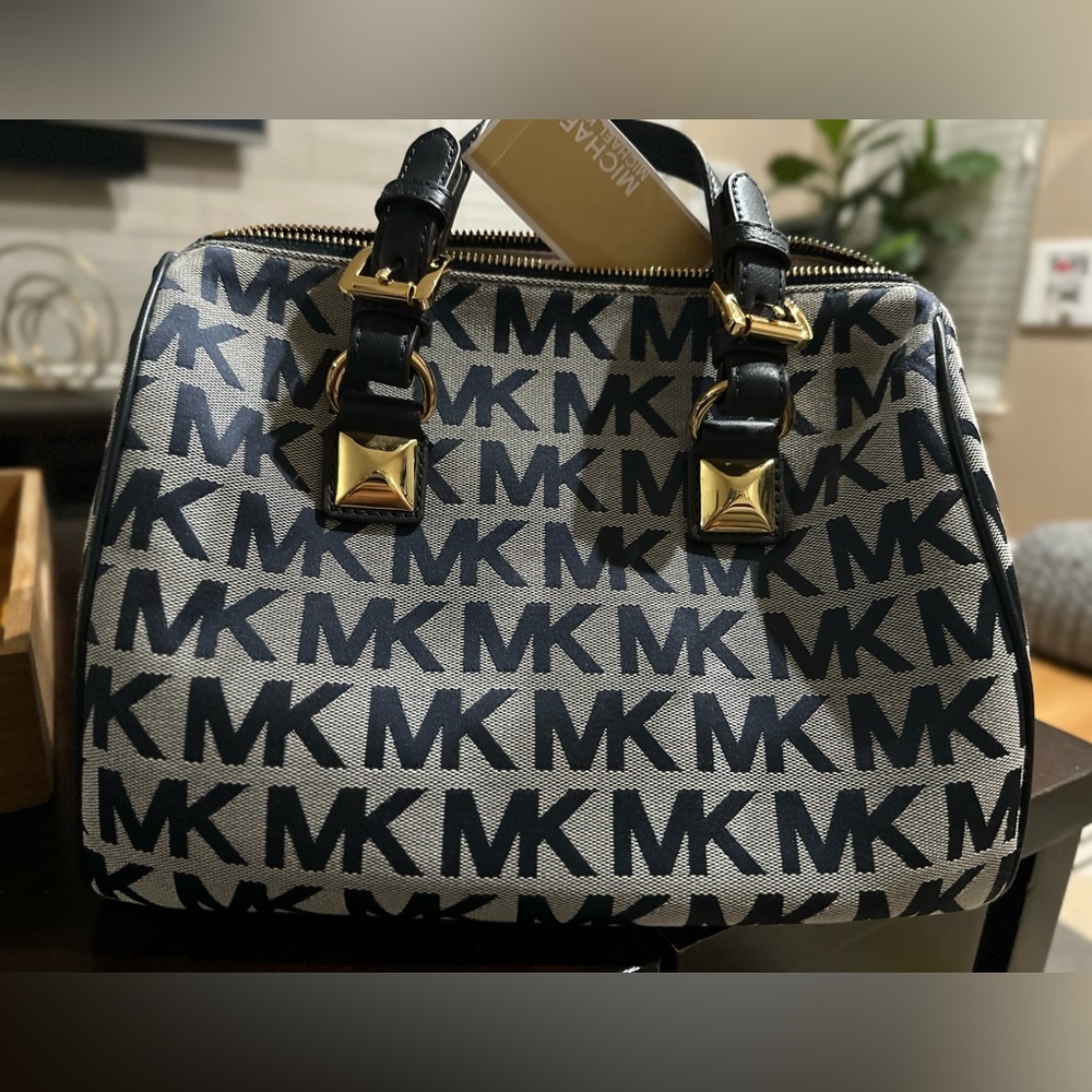 MICHAEL Michael Kors Grayson Medium Satchel